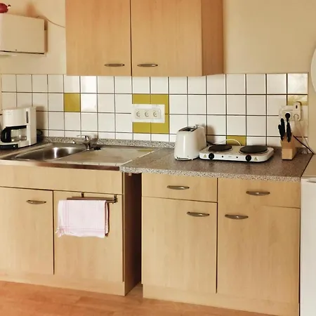 1 Bedroom Amazing In Settin